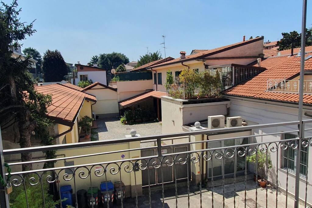 Casa Sobborghi Appartement Monza Buitenkant foto